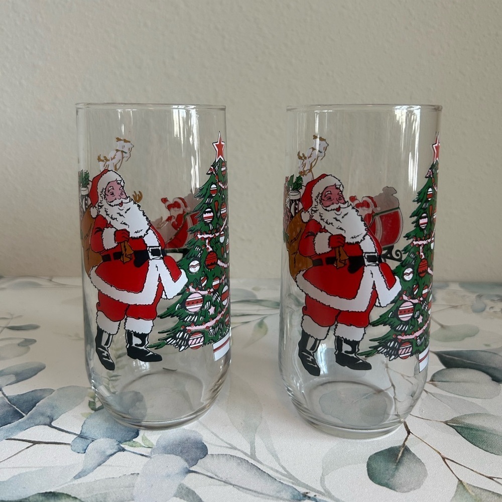 Vintage 1992 Luminarc Santa Drinking Glasses